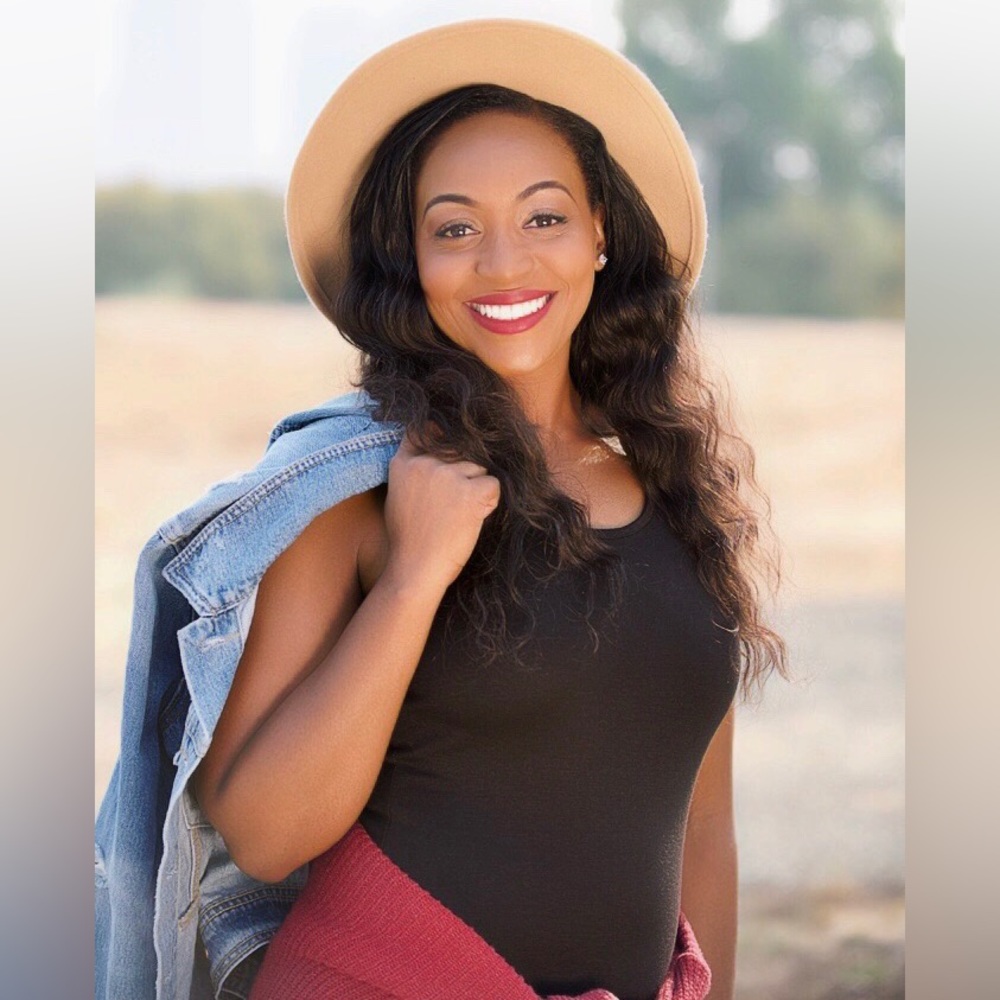 Meet your Posher, Nakisha
